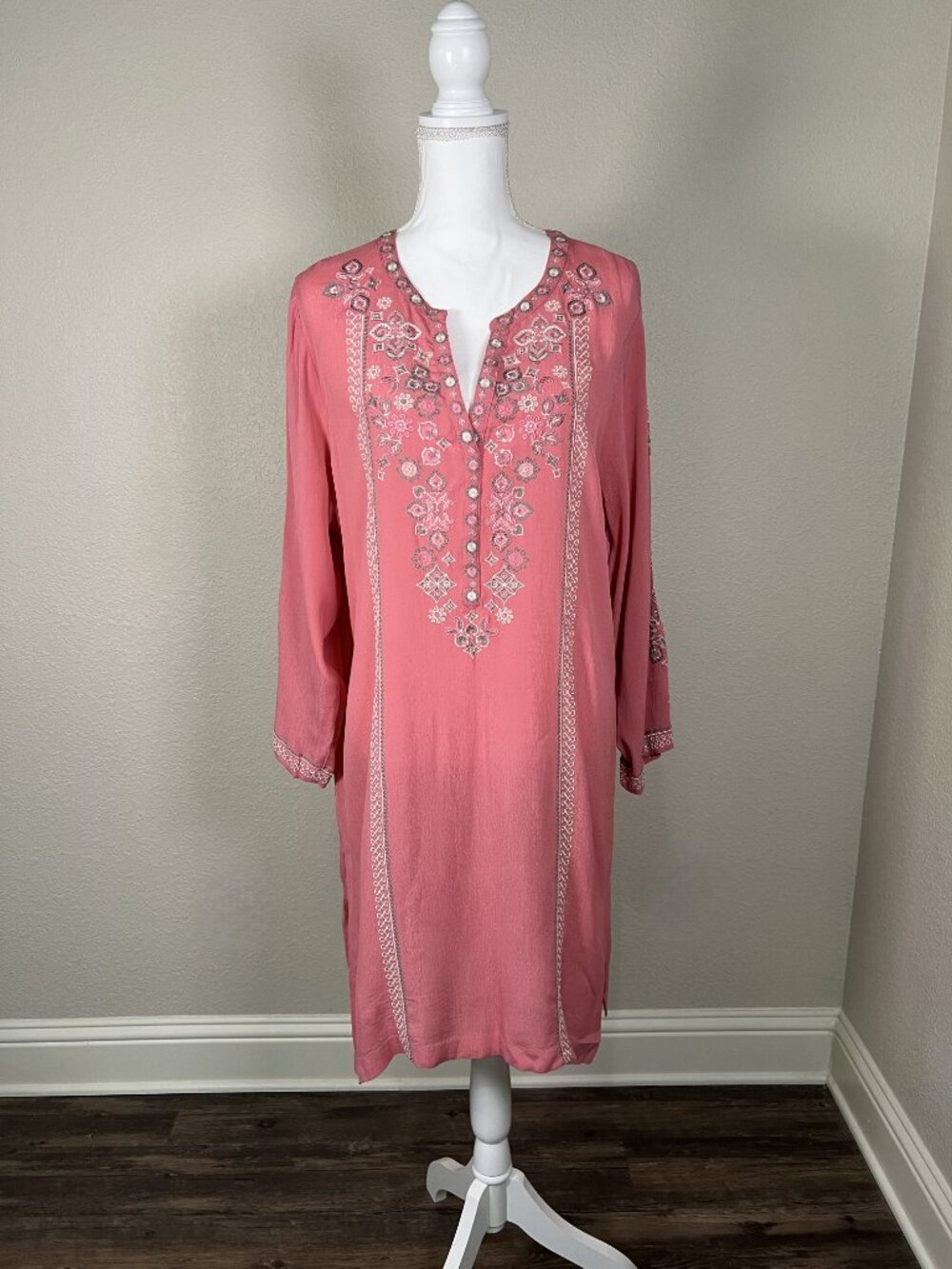 Sigrid Olsen Pink Embroidered V-Neck Shift Dress Long Sleeve Viscose Size Large